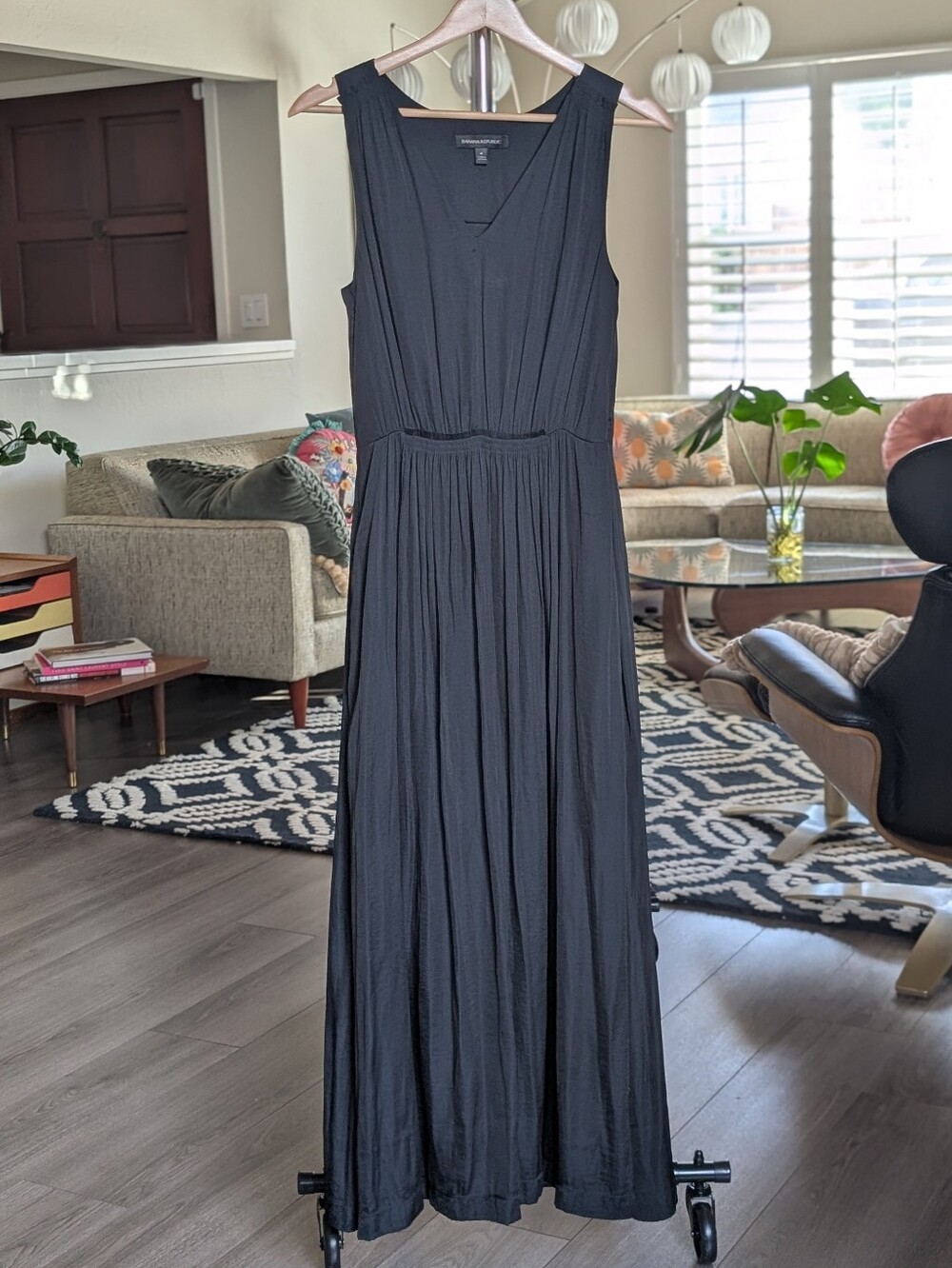 Banana Republic Sleeveless Goddess Maxi Dress in Black Size 4 Like New Condition